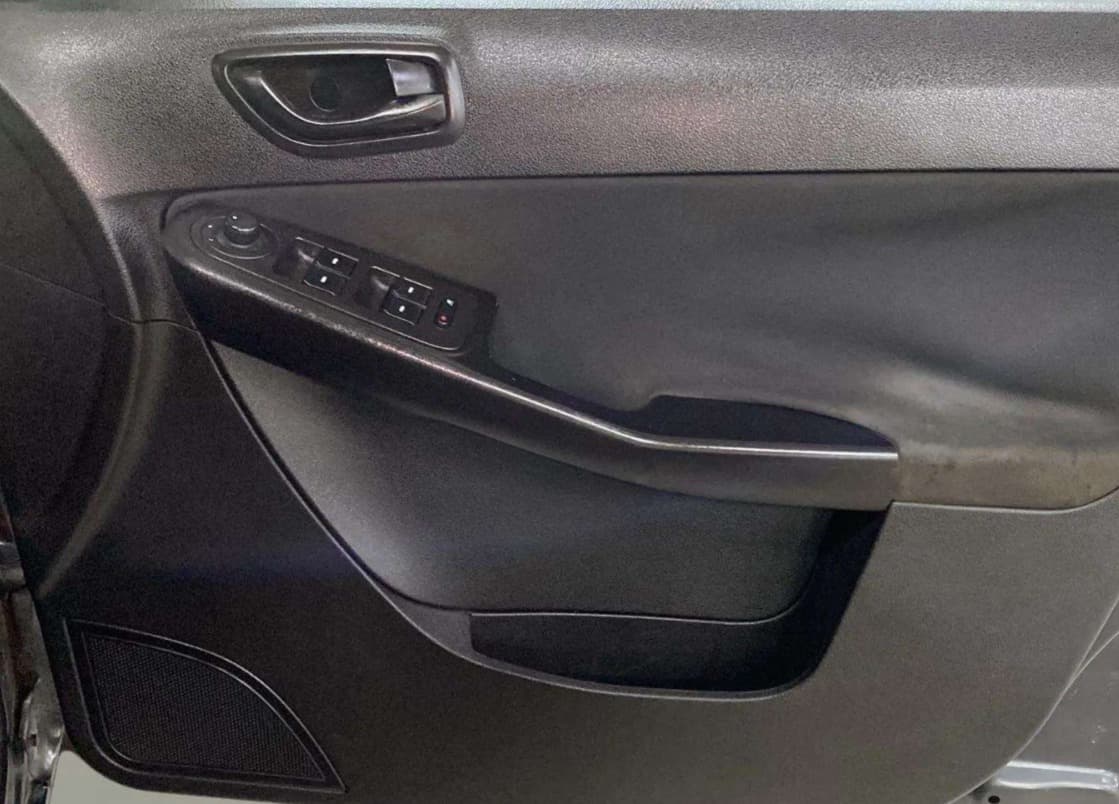 2014 Tata Zest XMS PETROL, Petrol, Manual, 61,284 km, Driver Side Door Panels Control