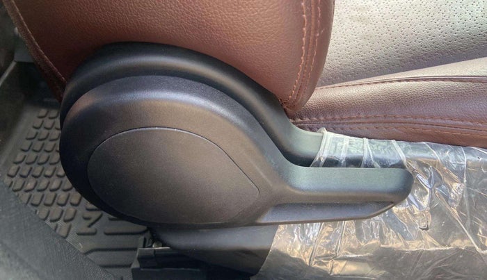 2023 Tata NEXON XM PETROL, Petrol, Manual, 8,903 km, Driver Side Adjustment Panel