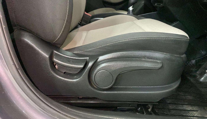 2015 Hyundai Elite i20 SPORTZ 1.2, Petrol, Manual, 31,563 km, Driver Side Adjustment Panel