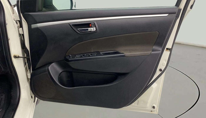 2014 Maruti Swift VXI, Petrol, Manual, 50,781 km, Driver Side Door Panels Control