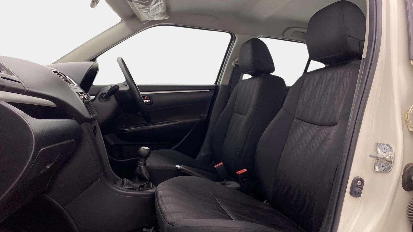 2014 Maruti Swift VXI, Petrol, Manual, 50,781 km, Right Side Front Door Cabin