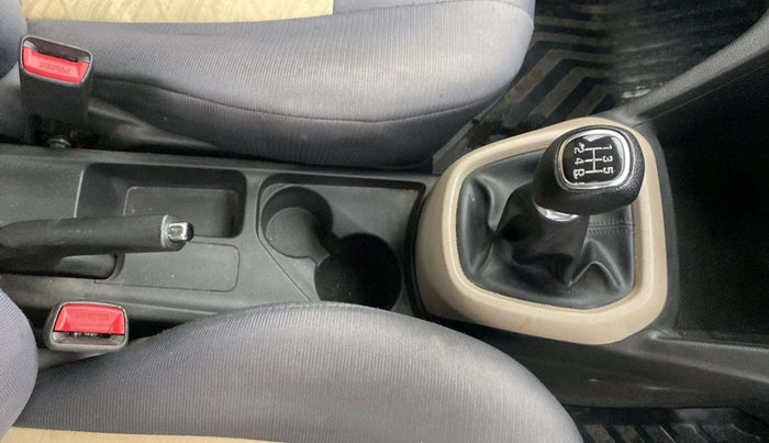 2017 Hyundai Grand i10 SPORTZ 1.2 KAPPA VTVT, CNG, Manual, 77,206 km, Gear Lever
