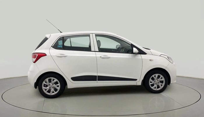 2017 Hyundai Grand i10 SPORTZ 1.2 KAPPA VTVT, CNG, Manual, 77,206 km, Right Side View