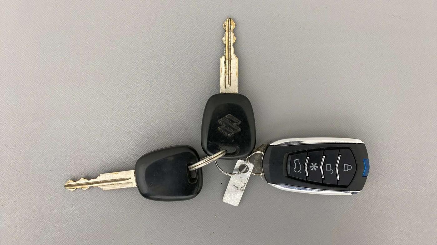 2014 Maruti Alto K10 LXI, Petrol, Manual, 18,786 km, Key Close Up
