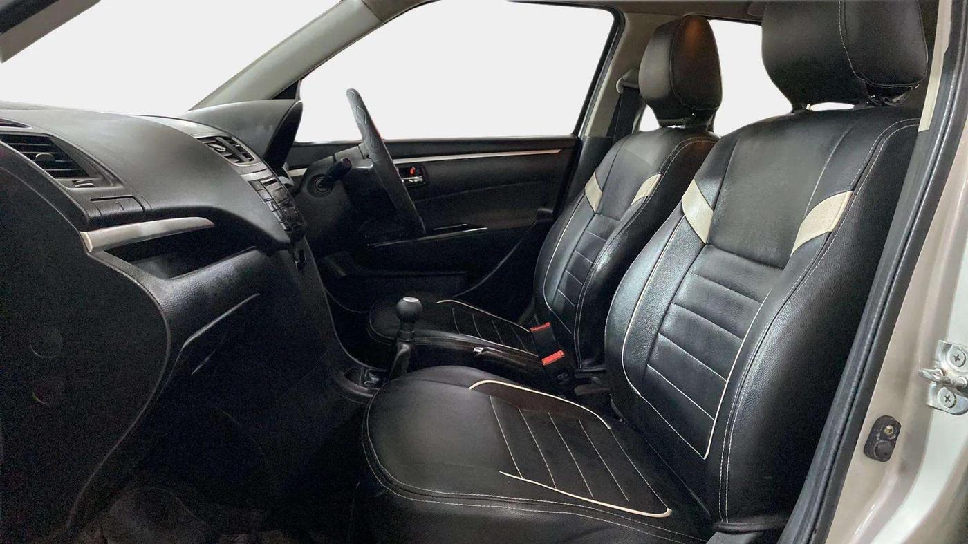 2013 Maruti Swift VXI, Petrol, Manual, 53,590 km, Right Side Front Door Cabin