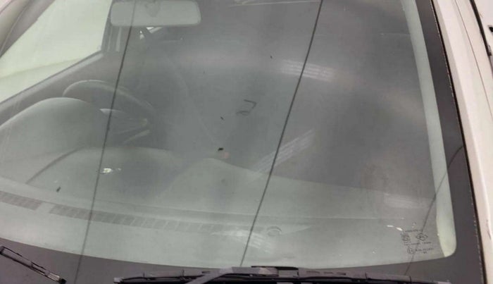 2014 Maruti Swift LXI, Petrol, Manual, 48,351 km, Front windshield - Wiper bottle cap missing