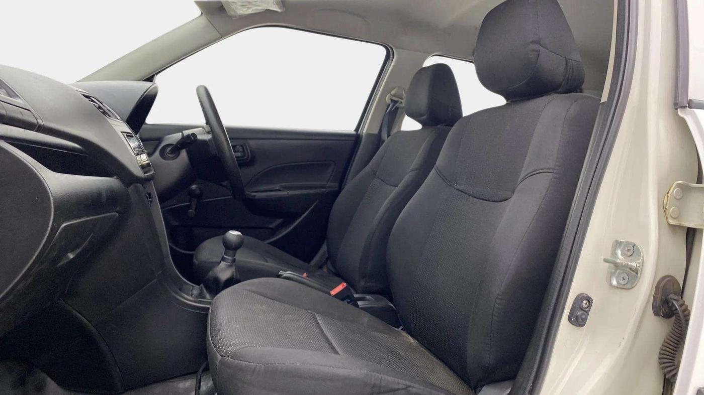 2014 Maruti Swift LXI, Petrol, Manual, 48,376 km, Right Side Front Door Cabin