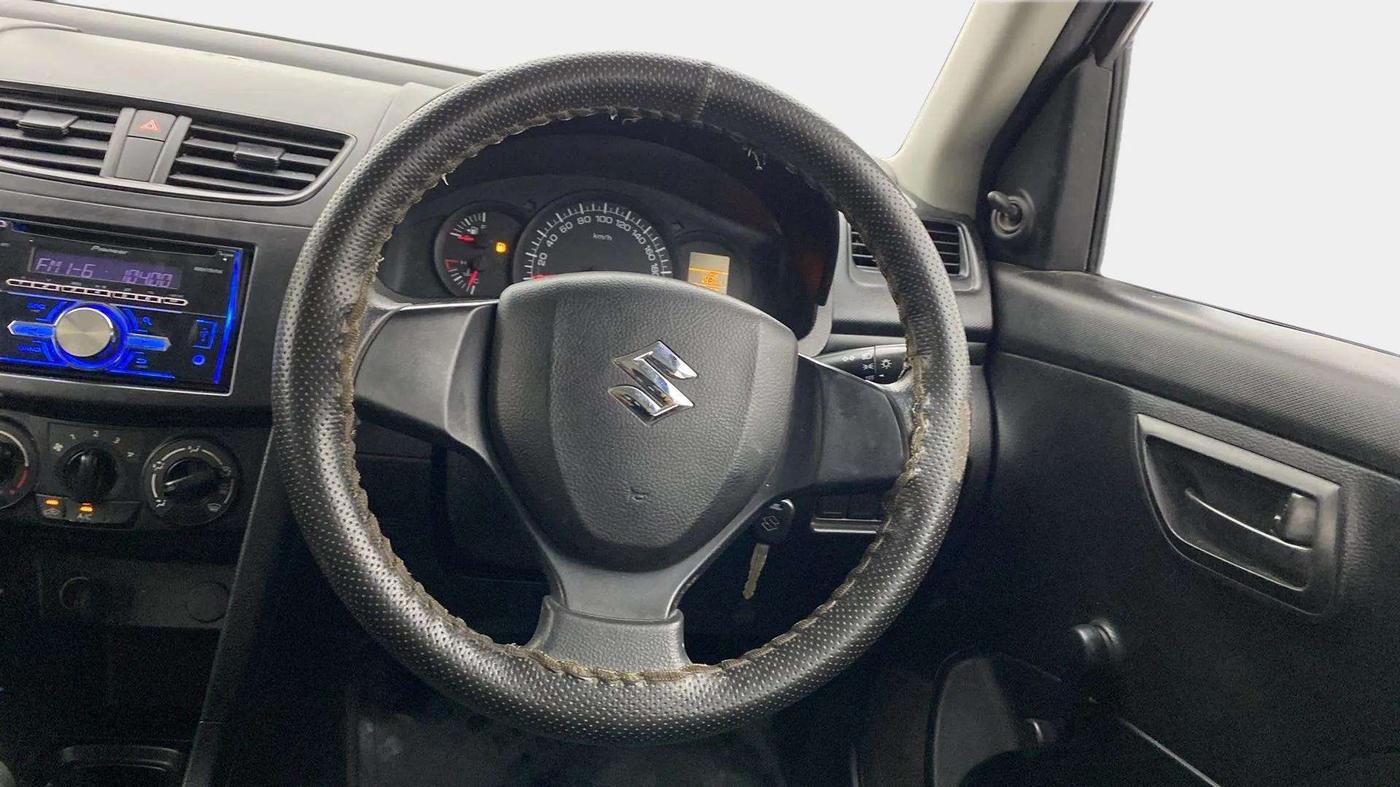 2014 Maruti Swift LXI, Petrol, Manual, 48,376 km, Steering Wheel Close Up