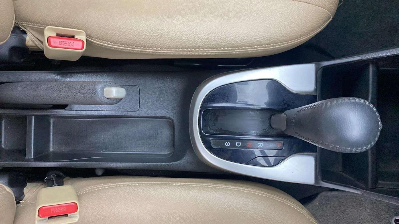 2017 Honda Jazz 1.2L I-VTEC V AT, Petrol, Automatic, 44,344 km, Gear Lever