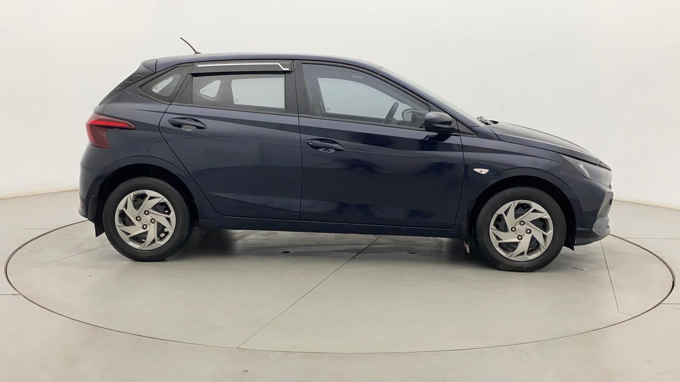 2022 Hyundai NEW I20 MAGNA 1.2 MT, Petrol, Manual, 47,084 km, Right Side View