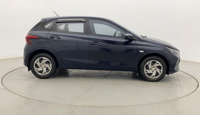 2022 Hyundai NEW I20 MAGNA 1.2 MT, Petrol, Manual, 47,084 km, Right Side View