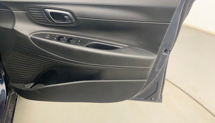 2022 Hyundai NEW I20 MAGNA 1.2 MT, Petrol, Manual, 47,084 km, Driver Side Door Panels Control