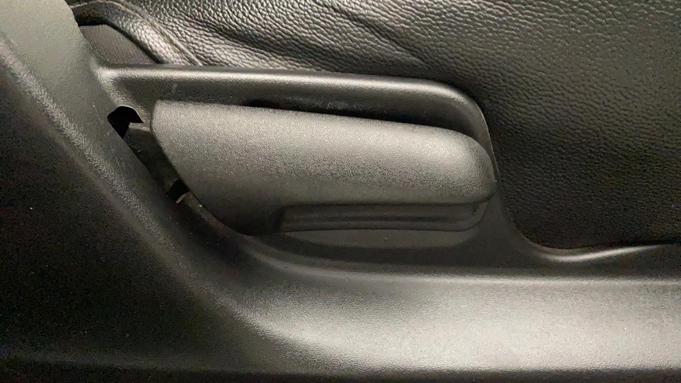 2017 Maruti Swift VXI O, Petrol, Manual, 89,502 km, Driver Side Adjustment Panel