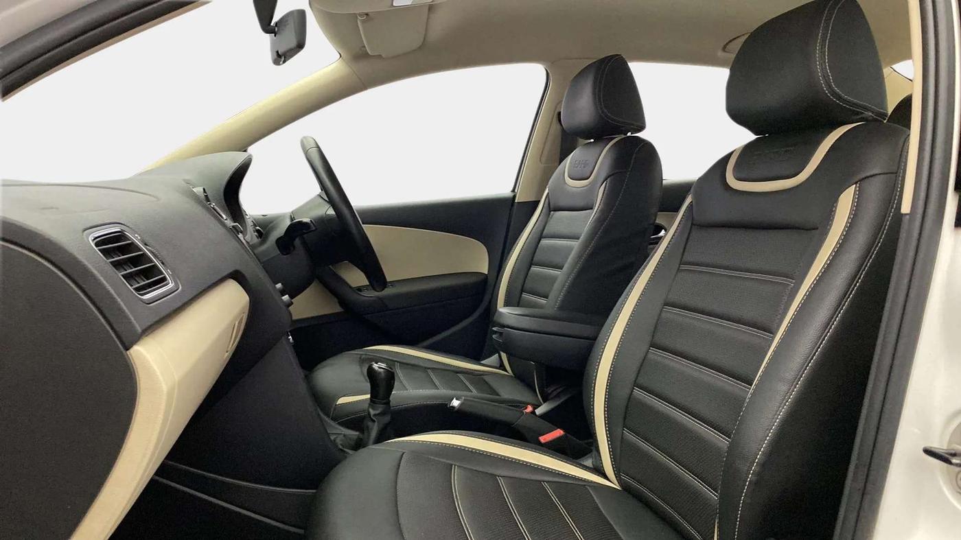 2019 Skoda Rapid AMBITION 1.6 MPI MT, Petrol, Manual, 92,999 km, Right Side Front Door Cabin
