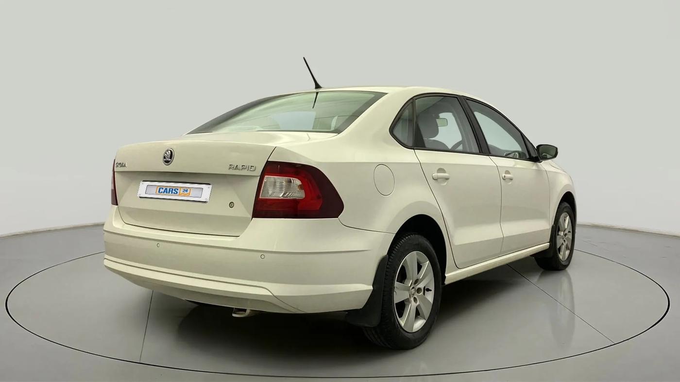 2019 Skoda Rapid AMBITION 1.6 MPI MT, Petrol, Manual, 92,999 km, Right Back Diagonal