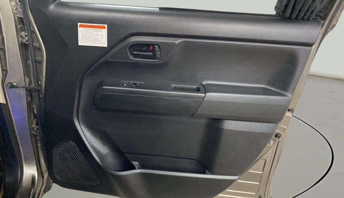 2020 Maruti New Wagon-R LXI CNG (O) 1.0, CNG, Manual, 34,220 km, Driver Side Door Panels Control