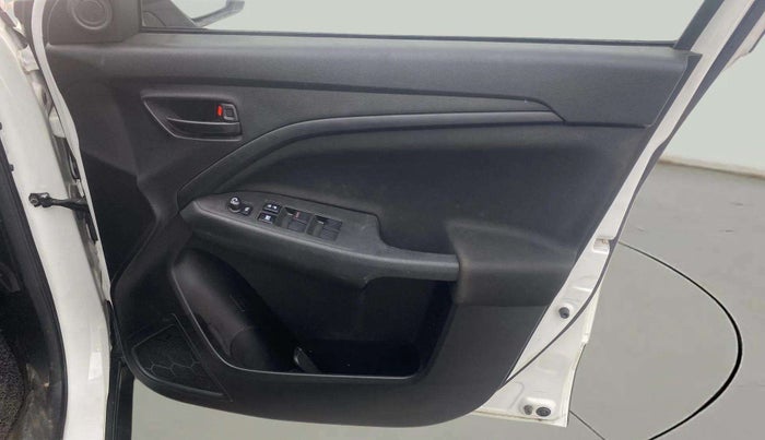 2024 Maruti BREZZA VXI AT SMART HYBRID, Petrol, Automatic, 4,315 km, Driver Side Door Panels Control