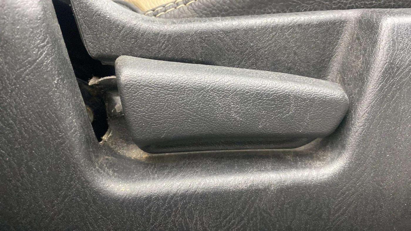 2020 Maruti Alto VXI, Petrol, Manual, 40,018 km, Driver Side Adjustment Panel