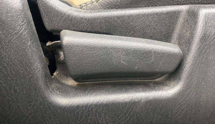 2020 Maruti Alto VXI, Petrol, Manual, 40,018 km, Driver Side Adjustment Panel