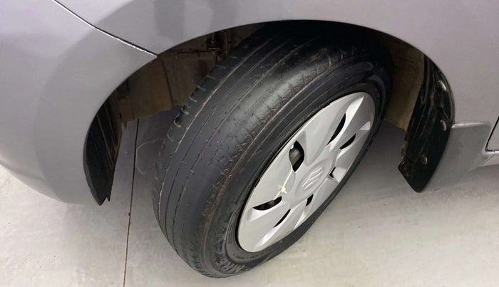 2015 Maruti Celerio ZXI AMT, Petrol, Automatic, 69,386 km, Left front tyre - Minor crack