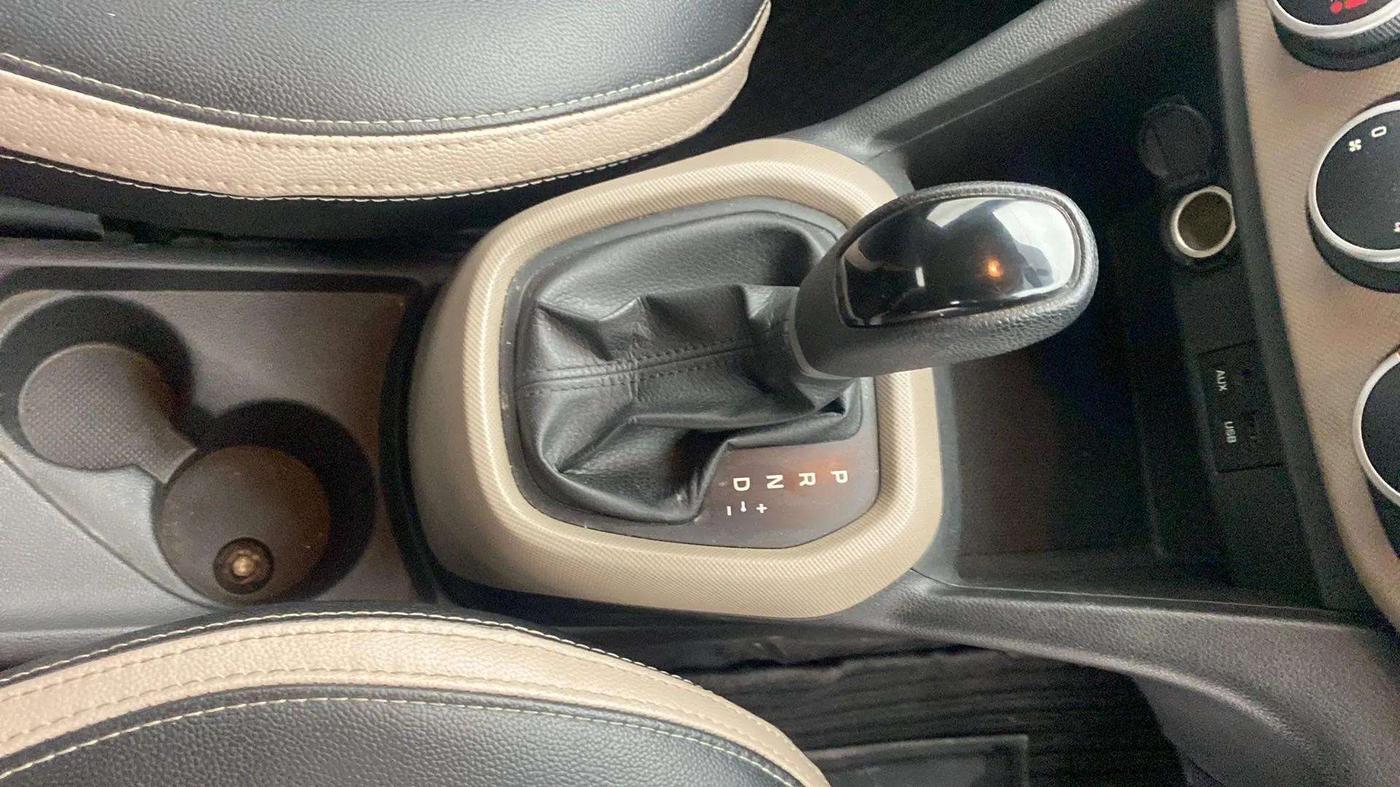 2015 Hyundai Grand i10 ASTA AT 1.2 KAPPA VTVT, Petrol, Automatic, 71,048 km, Gear Lever