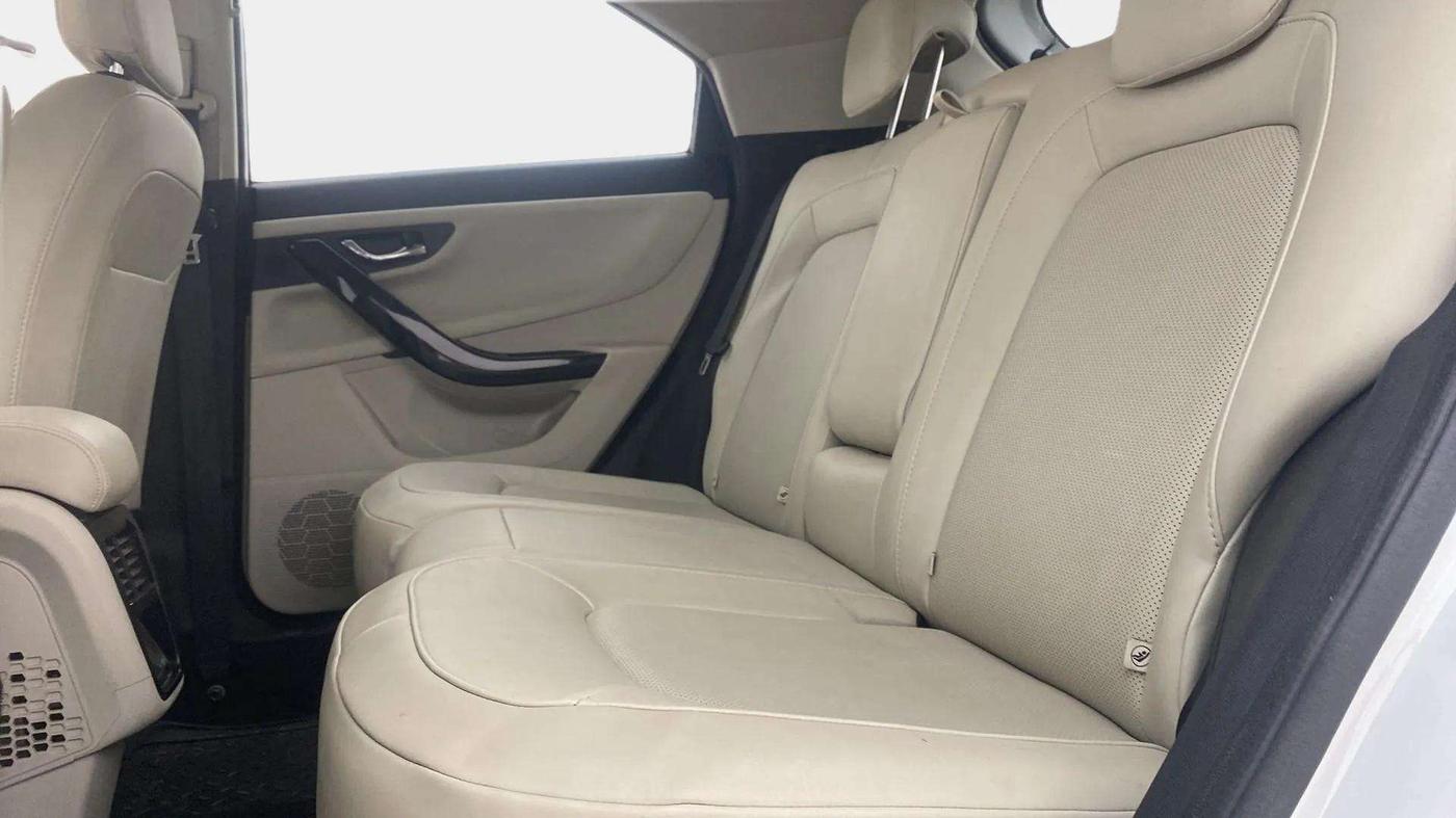 2022 Tata NEXON XZ PLUS SUNROOF PETROL DUAL TONE, Petrol, Manual, 24,244 km, Right Side Rear Door Cabin
