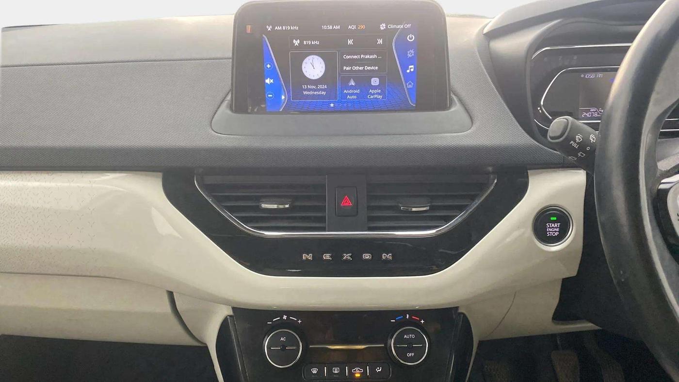 2022 Tata NEXON XZ PLUS SUNROOF PETROL DUAL TONE, Petrol, Manual, 24,244 km, Air Conditioner