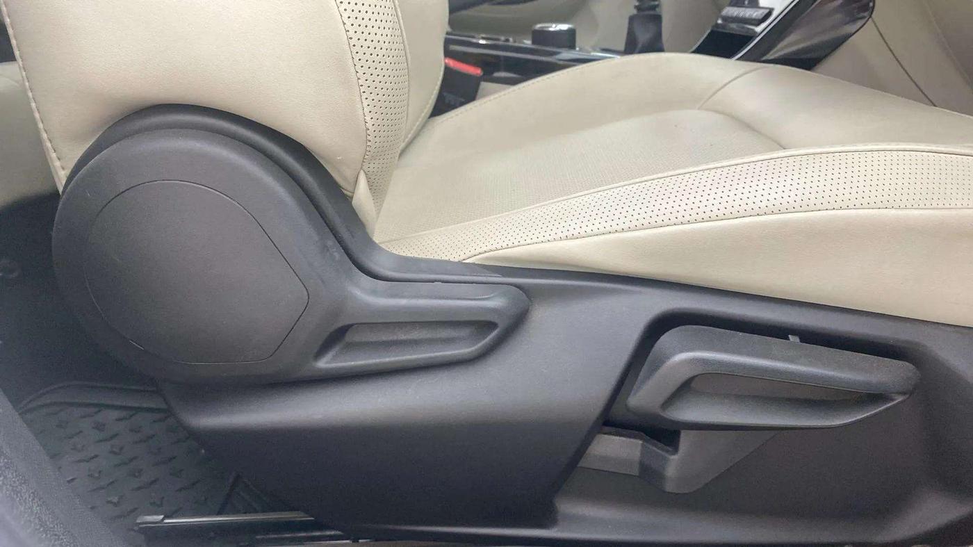 2022 Tata NEXON XZ PLUS SUNROOF PETROL DUAL TONE, Petrol, Manual, 24,244 km, Driver Side Adjustment Panel
