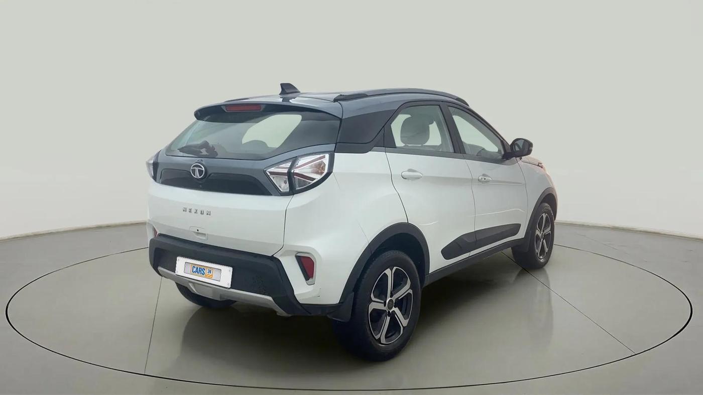2022 Tata NEXON XZ PLUS SUNROOF PETROL DUAL TONE, Petrol, Manual, 24,244 km, Right Back Diagonal