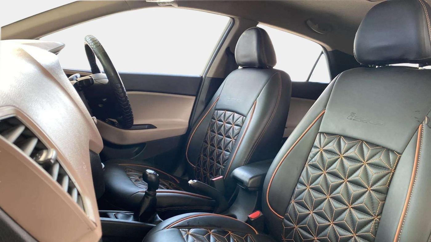 2020 Hyundai Elite i20 SPORTZ PLUS 1.2, Petrol, Manual, 71,009 km, Right Side Front Door Cabin
