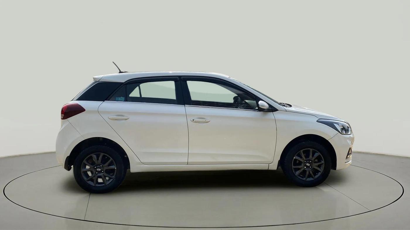 2020 Hyundai Elite i20 SPORTZ PLUS 1.2, Petrol, Manual, 71,009 km, Right Side View