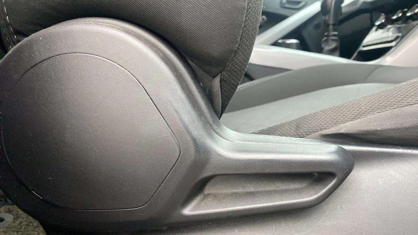 2022 Tata NEXON XM PETROL, Petrol, Manual, 32,231 km, Driver Side Adjustment Panel