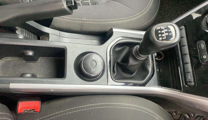 2022 Tata NEXON XM PETROL, Petrol, Manual, 32,231 km, Gear Lever