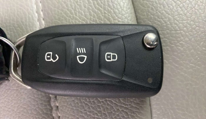 2018 Tata Tiago XZ PETROL, Petrol, Manual, 21,056 km, Key Close Up
