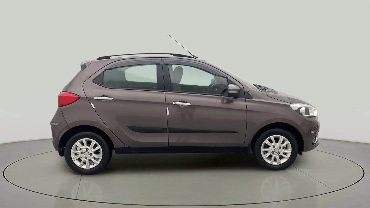 2018 Tata Tiago XZ PETROL, Petrol, Manual, 21,056 km, Right Side View