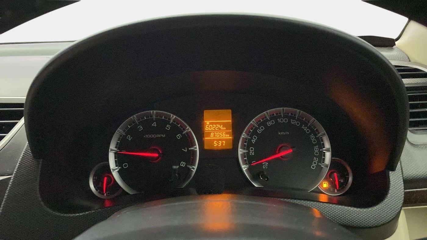 2014 Maruti Swift Dzire VXI, Petrol, Manual, 87,597 km, Odometer Image