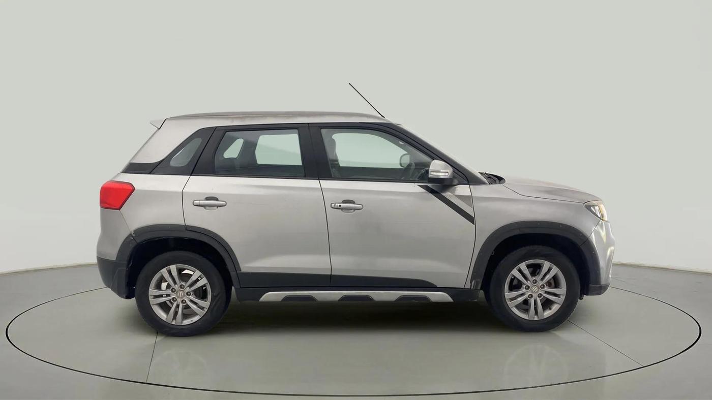 2017 Maruti Vitara Brezza ZDI PLUS, Diesel, Manual, 75,958 km, Right Side View