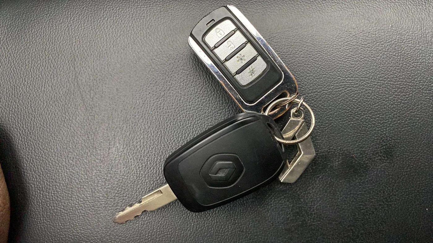 2016 Renault Kwid RXL, Petrol, Manual, 74,453 km, Key Close Up
