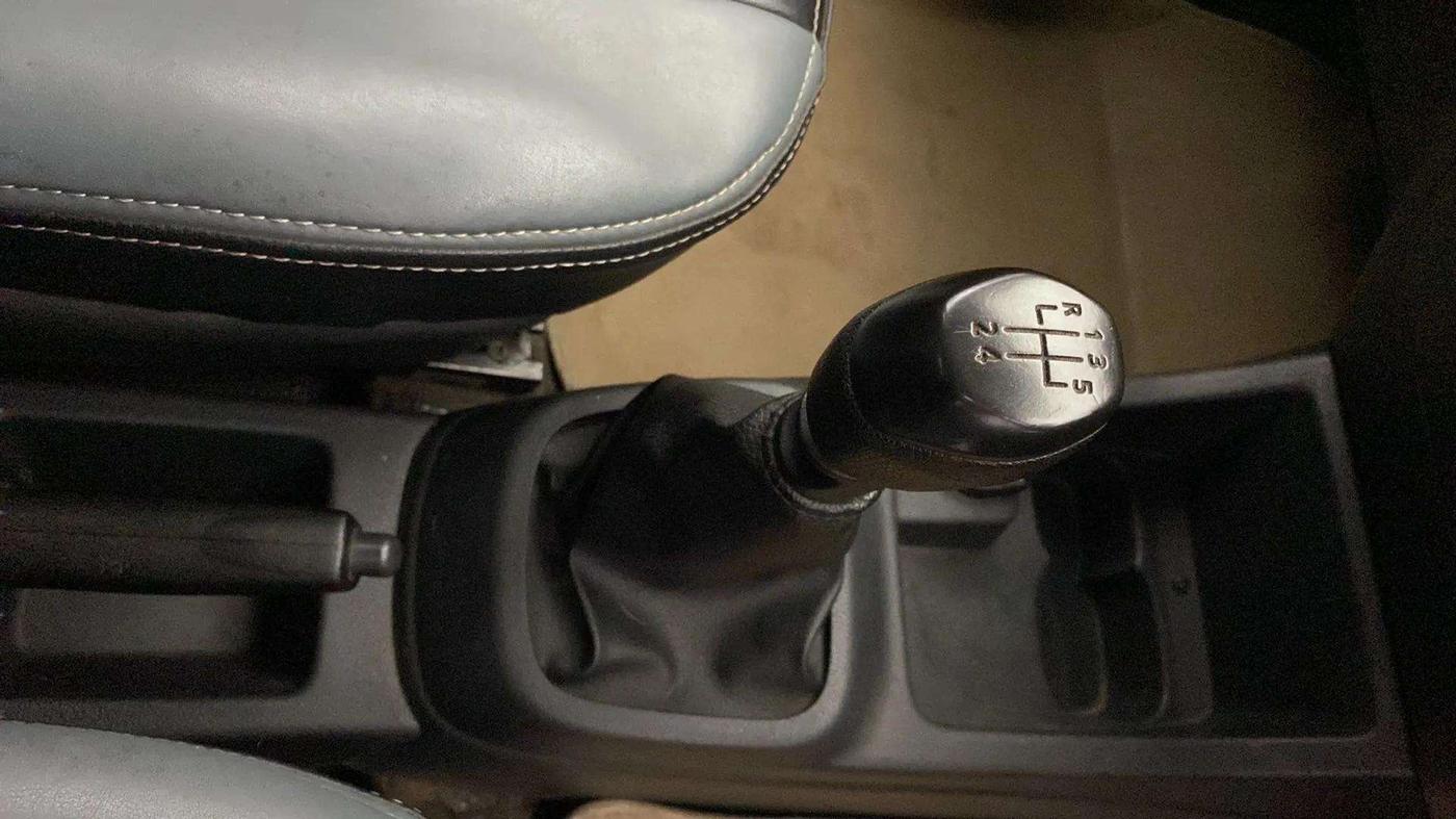 2016 Renault Kwid RXL, Petrol, Manual, 74,453 km, Gear Lever