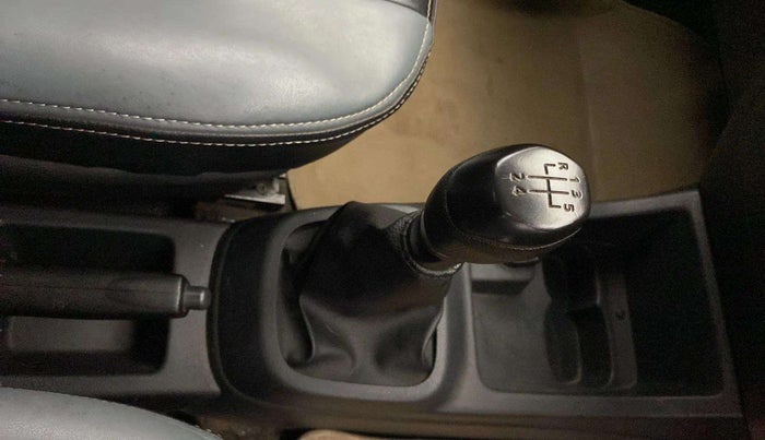2016 Renault Kwid RXL, Petrol, Manual, 74,453 km, Gear Lever