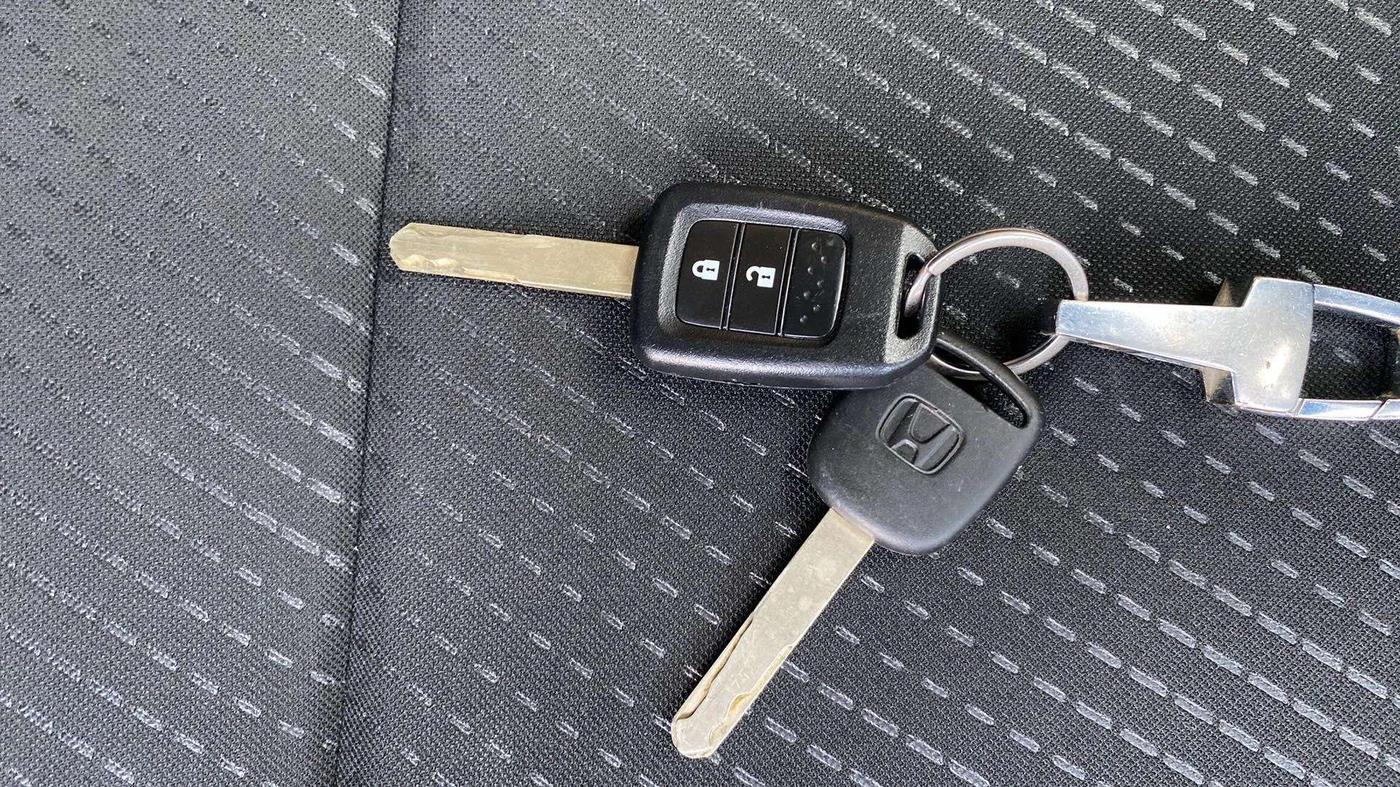 2017 Honda WR-V 1.2L I-VTEC VX MT, Petrol, Manual, 63,810 km, Key Close Up