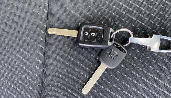 2017 Honda WR-V 1.2L I-VTEC VX MT, Petrol, Manual, 63,810 km, Key Close Up