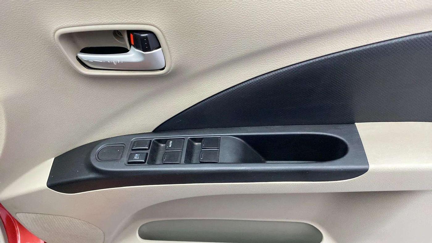 2017 Maruti Celerio VXI, Petrol, Manual, 43,922 km, Driver Side Door Panels Control