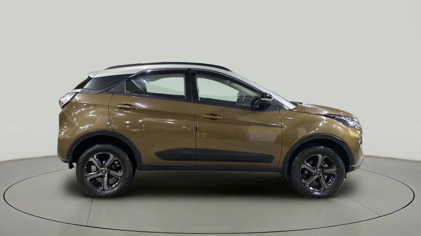2022 Tata NEXON XZ PLUS (PREMIUM) PETROL JET, Petrol, Manual, 6,688 km, Right Side View
