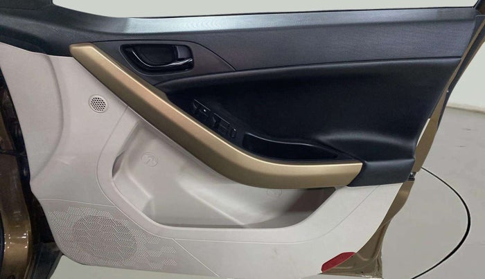 2022 Tata NEXON XZ PLUS (PREMIUM) PETROL JET, Petrol, Manual, 6,688 km, Driver Side Door Panels Control