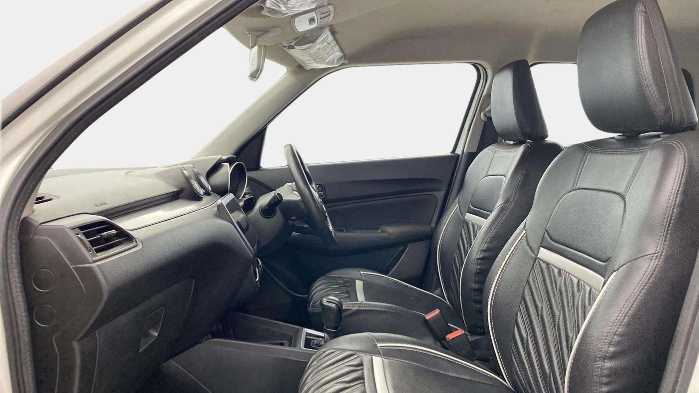 2021 Maruti Swift VXI AMT, Petrol, Automatic, 31,038 km, Right Side Front Door Cabin