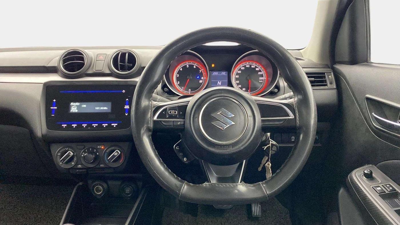 2021 Maruti Swift VXI AMT, Petrol, Automatic, 31,038 km, Steering Wheel Close Up