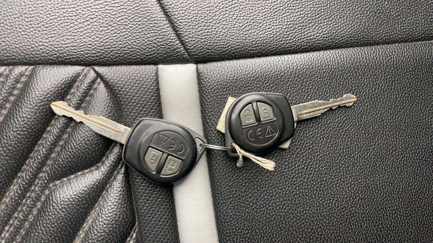 2021 Maruti Swift VXI AMT, Petrol, Automatic, 31,038 km, Key Close Up