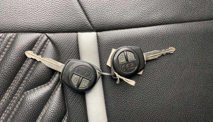 2021 Maruti Swift VXI AMT, Petrol, Automatic, 31,038 km, Key Close Up