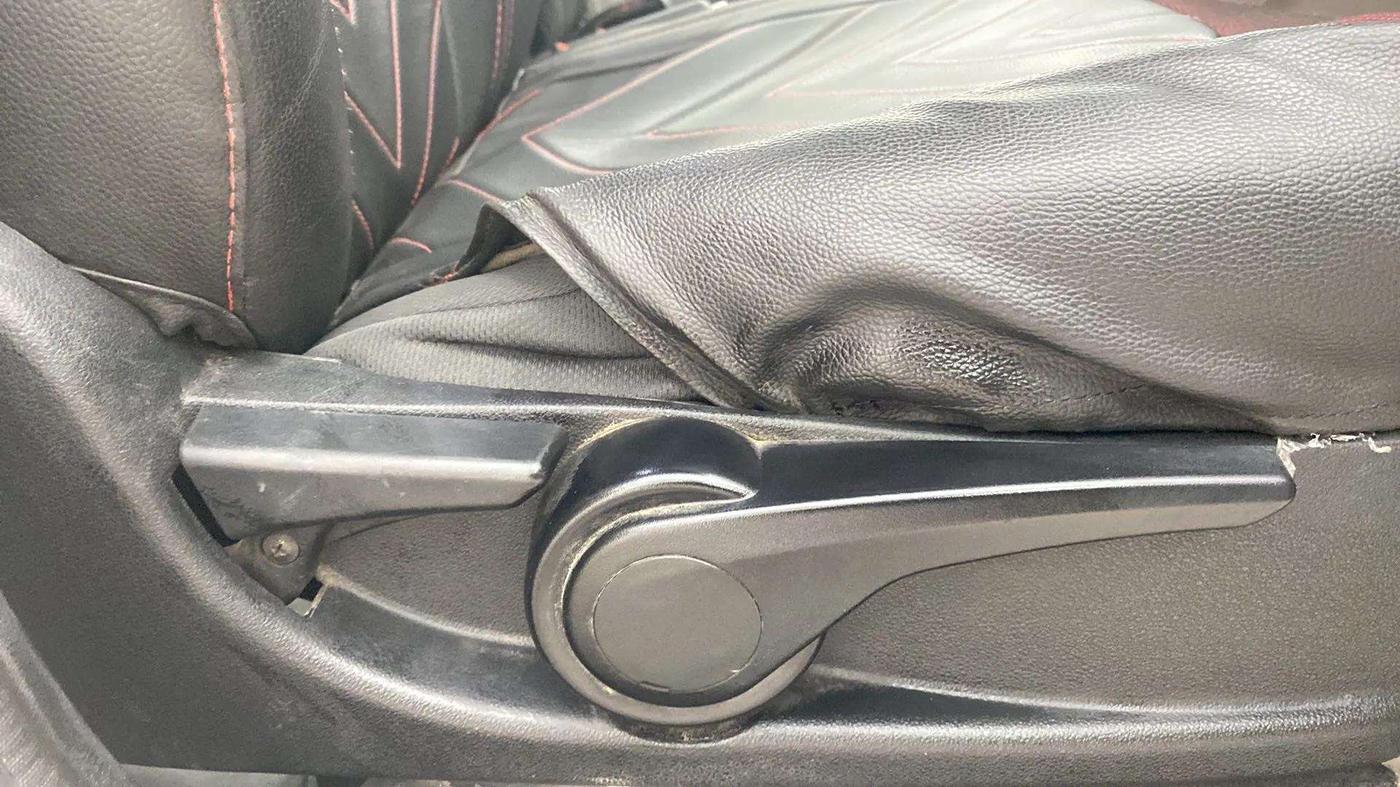 2018 Tata Tiago XZ PETROL, Petrol, Manual, 33,950 km, Driver Side Adjustment Panel